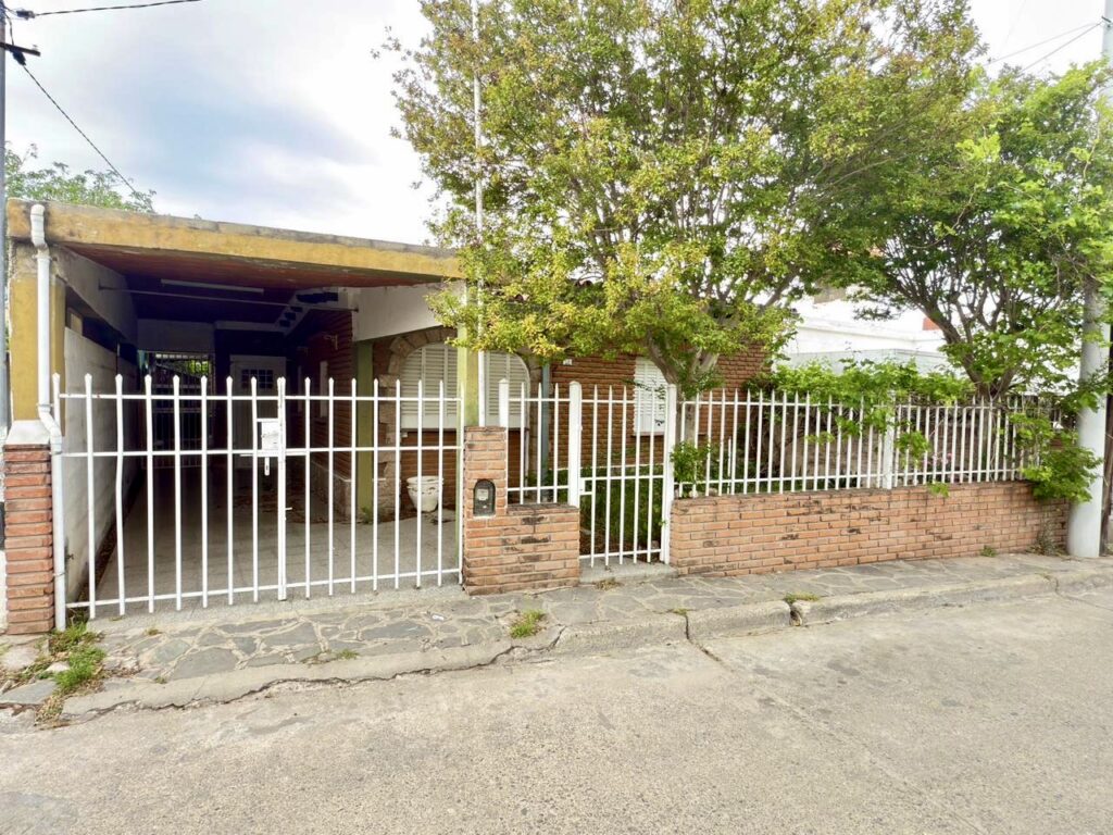 Oportunidad a reciclar a pasos de la av Mitre Mina Clavero