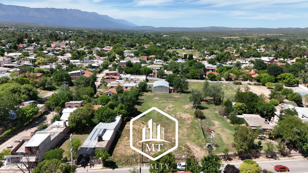 Hermoso terreno en zona residencial Mina Clavero, Córdoba.
