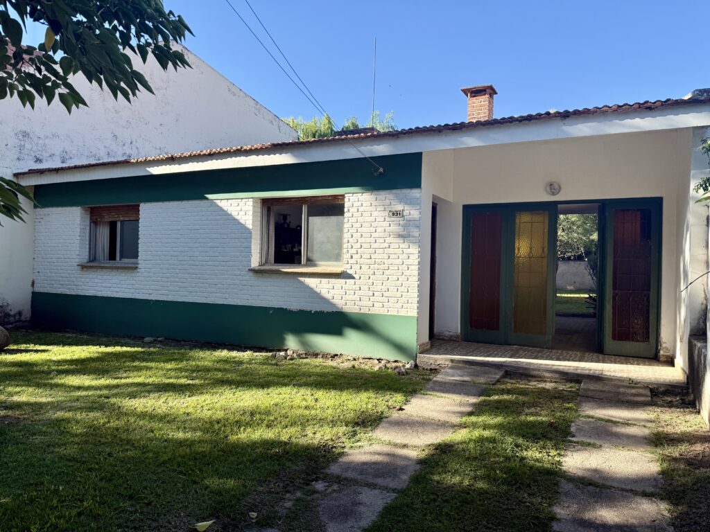 ✨ Casa en barrio residencial consolidado – Mina Clavero ✨