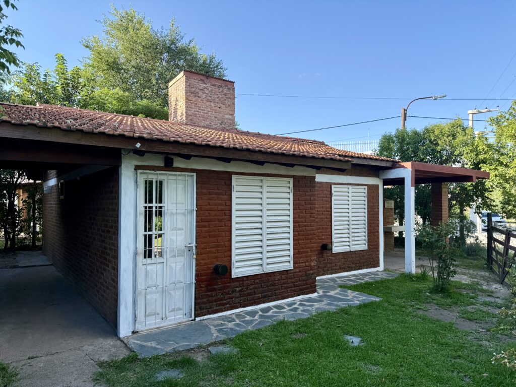 ✨ Conjunto de 4 Departamentos – Excelente ubicación en Villa Cura Brochero ✨