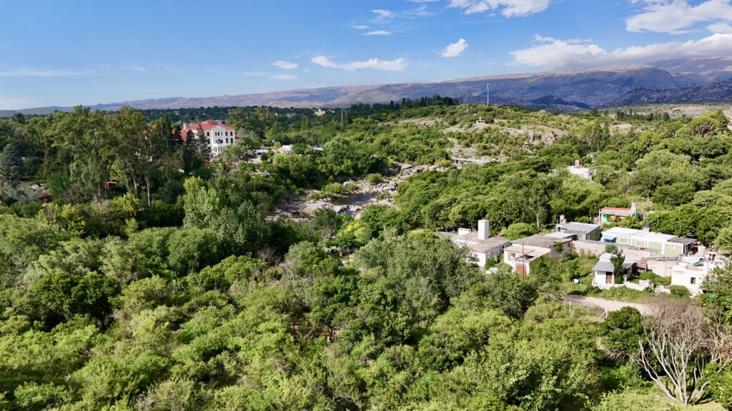 3 Lotes en Venta a 30 m del Río – Zona Tranquila y Cercana al Centro | Mina Clavero